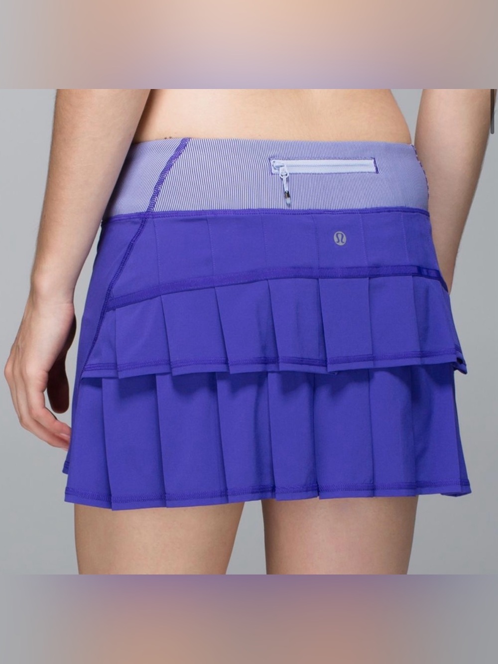 Lululemon VINTAGE Women’s Pacesetter Skirt with Striped Waistband, size 2